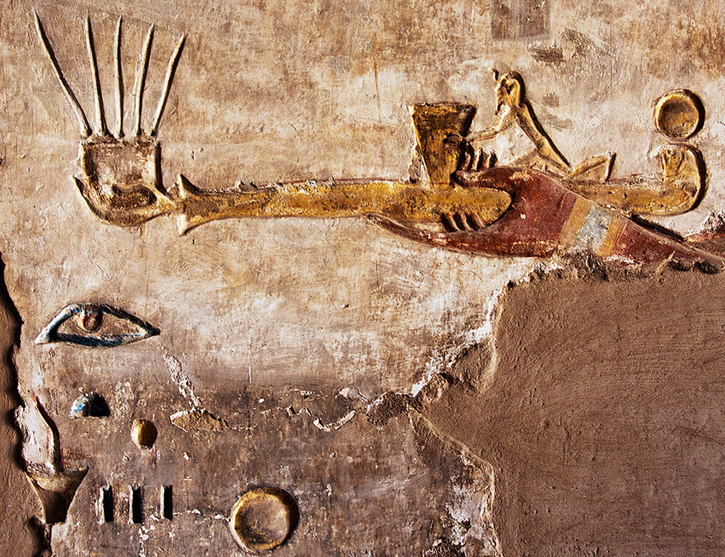 Edfu Holding a Boat 2